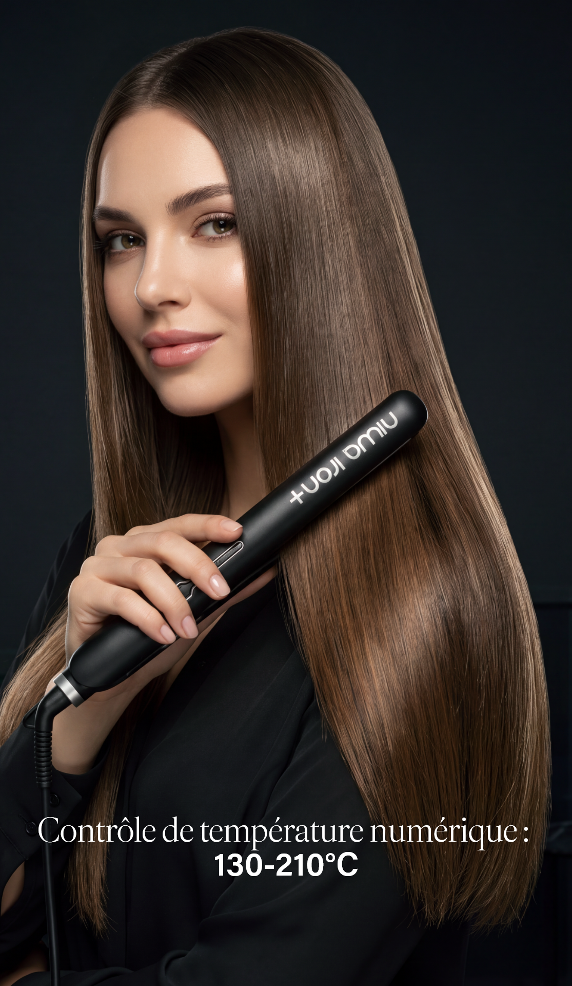 Femme aux cheveux longs et lisses avec le lisseur niwa iron+
